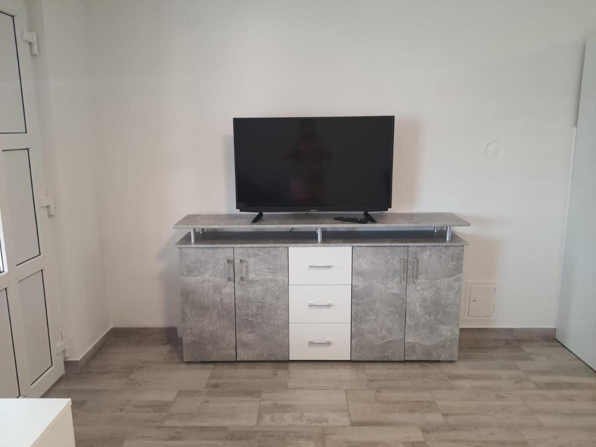 Zrinec Apartment Вир Екстериор снимка