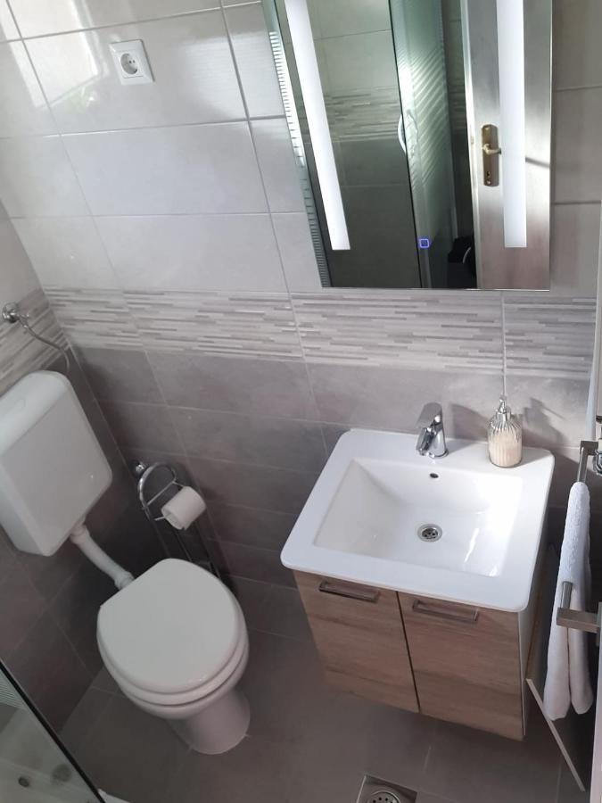 Zrinec Apartment Вир Екстериор снимка